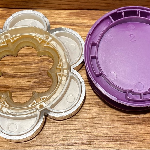 Bath And Body Works Purple Bling Flower Visor Clip.    PRE-OWNED - Picture 5 of 6